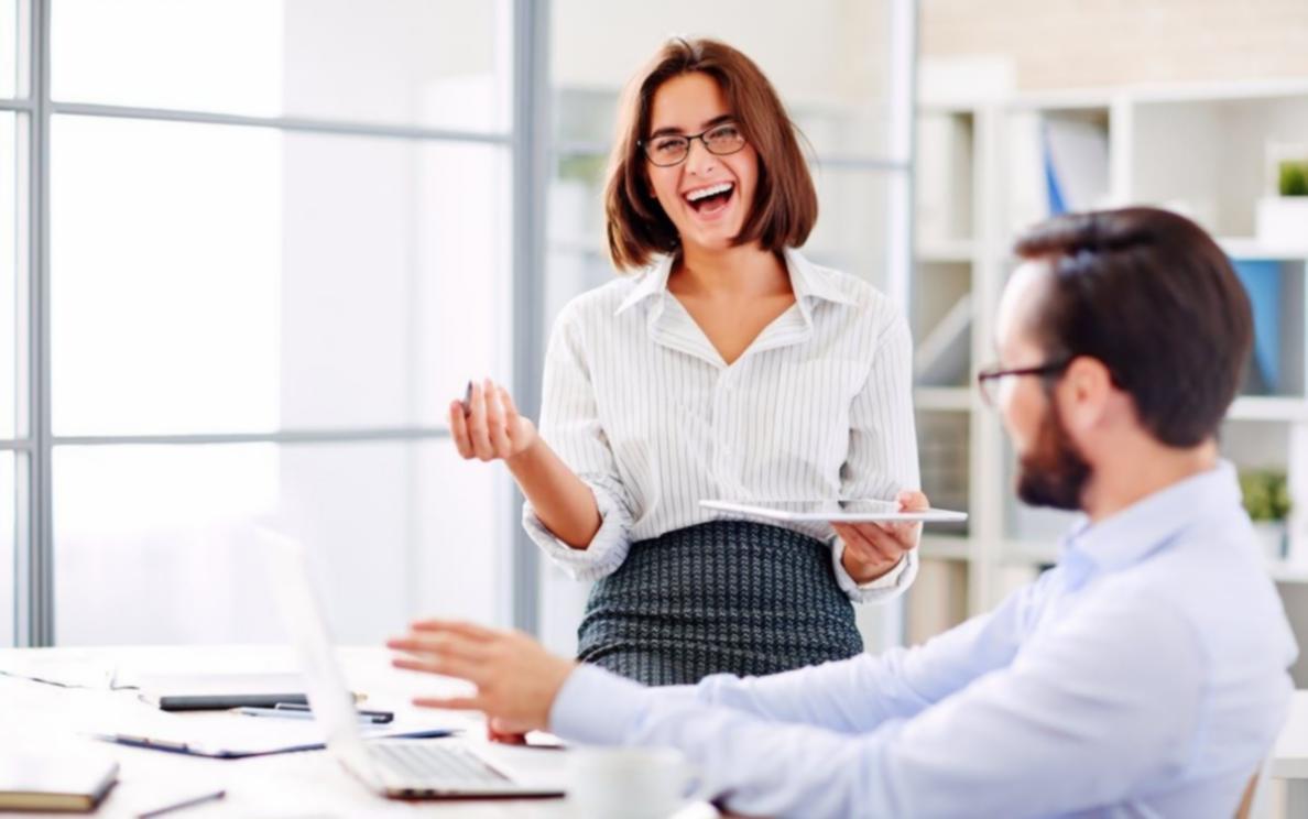 Ambiente di formazione professionale con materiali didattici